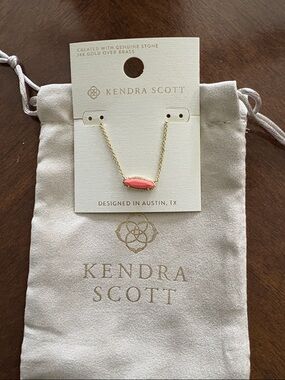 Kendra Scott Gold Elisa Necklace with Coral Stone bn with bag multiples